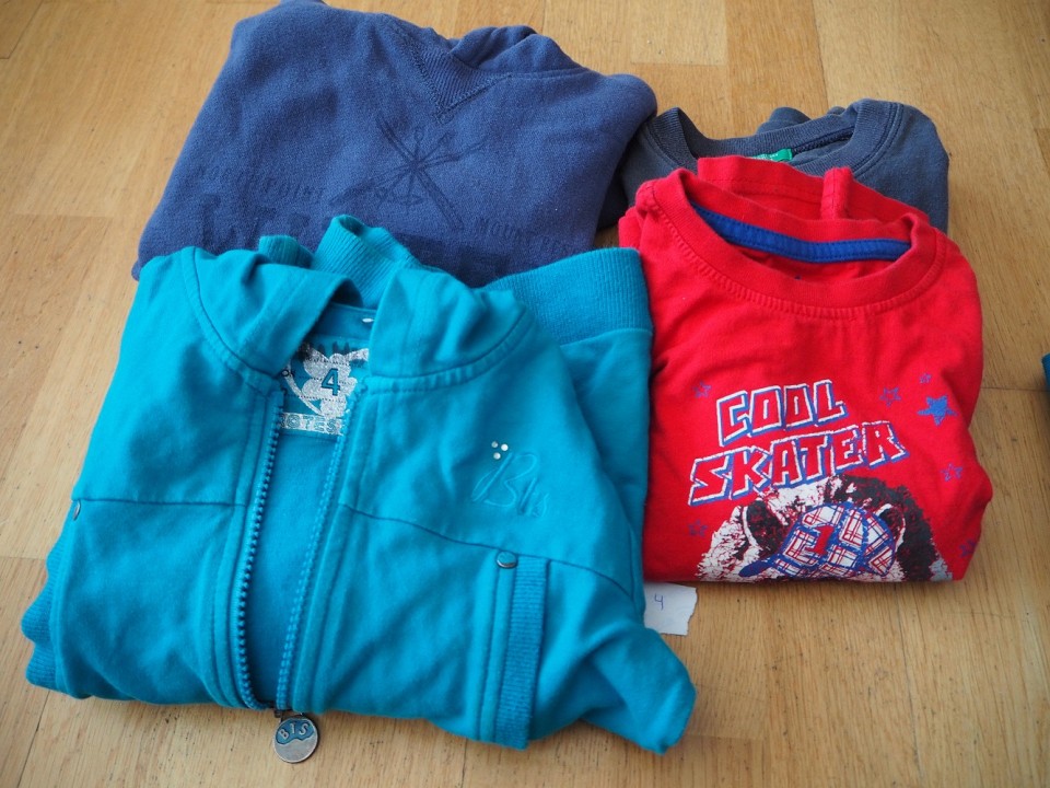 lot de dues samarretes i dues jaquetes P3-P4